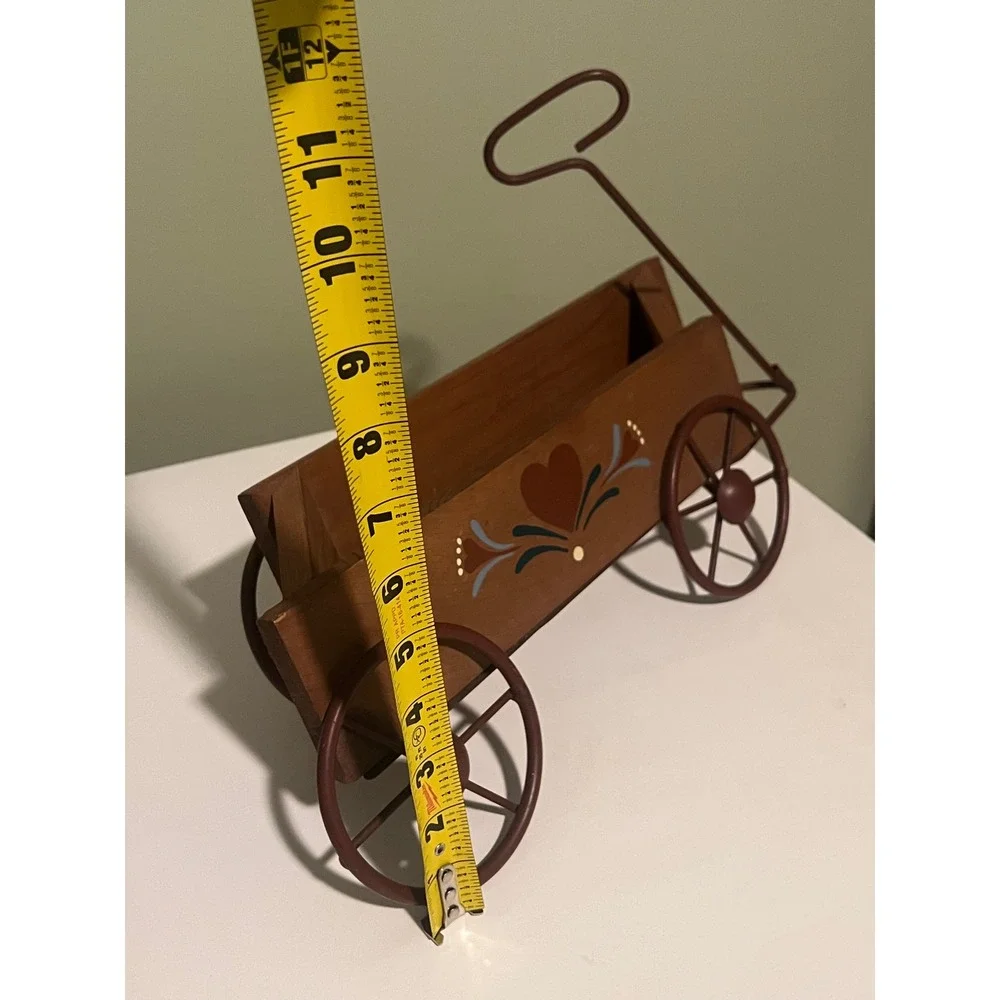 Vintage Style Wooden Decorative Wagon Folk Art Heart Planter Farmhouse Decor